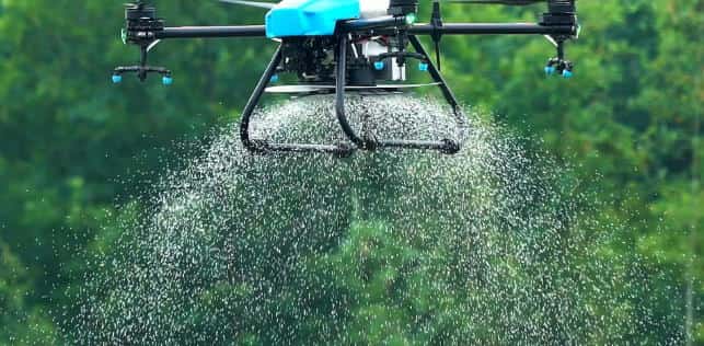 fertilizer_spreading_drone